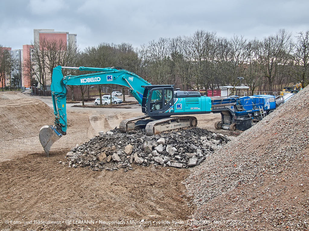 14.01.2022 - Abrissbaustelle Quiddezentrum in Neuperlach 14.01.2022 - Abrissbaustelle Quiddezentrum in Neuperlach