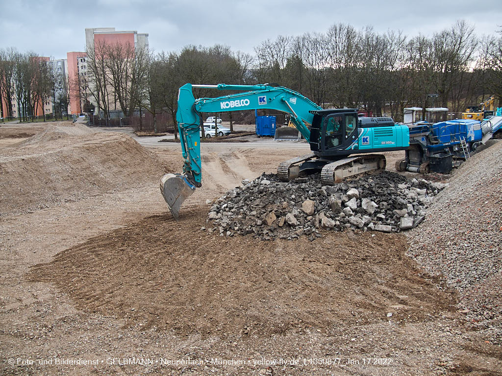 14.01.2022 - Abrissbaustelle Quiddezentrum in Neuperlach 14.01.2022 - Abrissbaustelle Quiddezentrum in Neuperlach