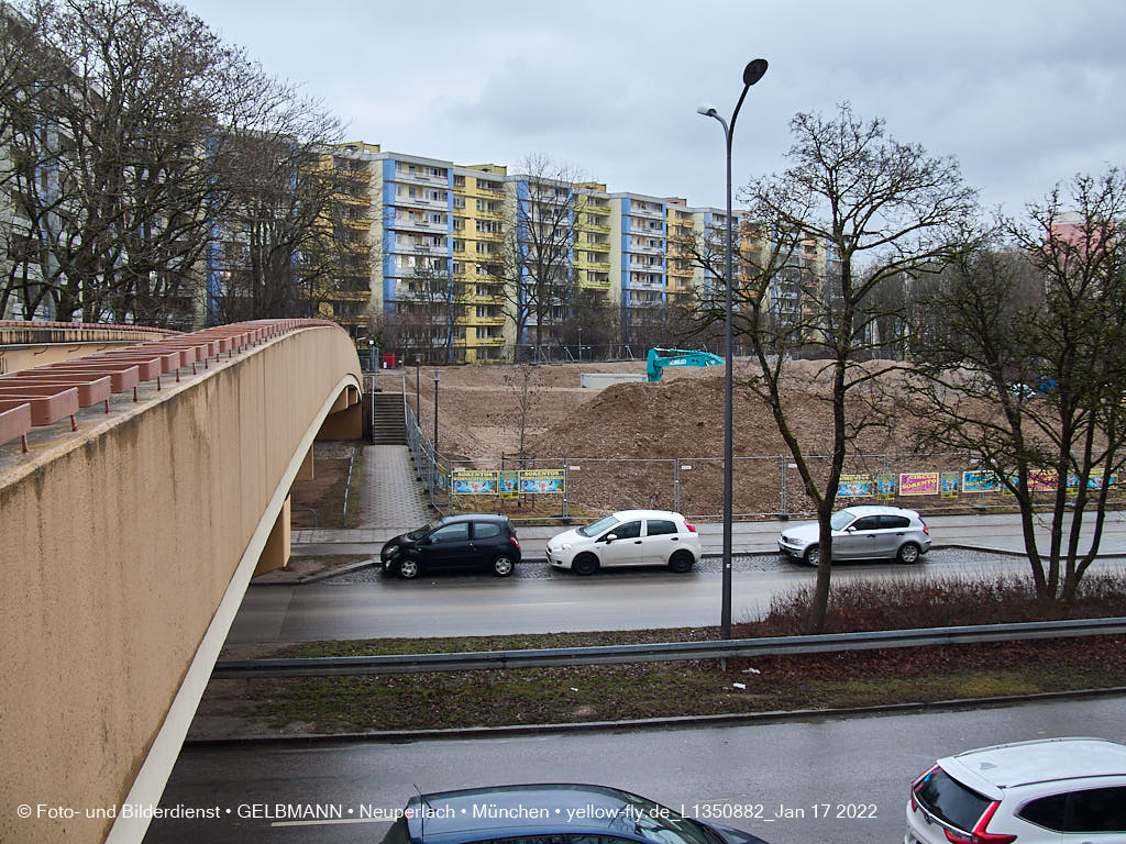 14.01.2022 - Abrissbaustelle Quiddezentrum in Neuperlach 14.01.2022 - Abrissbaustelle Quiddezentrum in Neuperlach