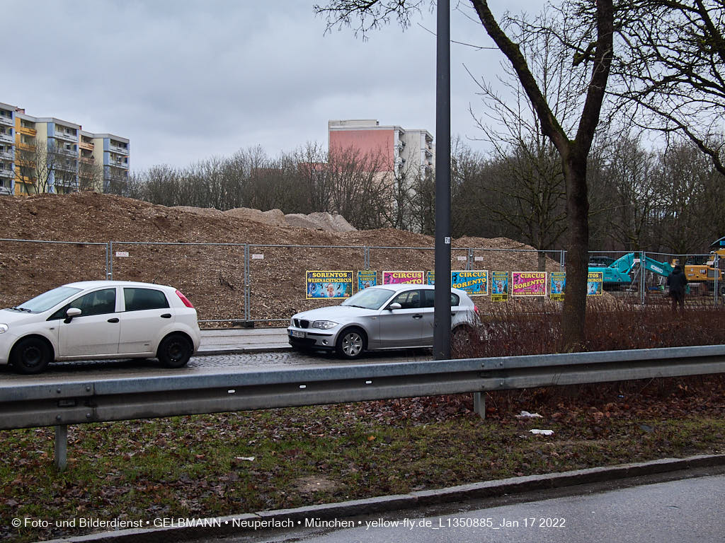 14.01.2022 - Abrissbaustelle Quiddezentrum in Neuperlach 14.01.2022 - Abrissbaustelle Quiddezentrum in Neuperlach