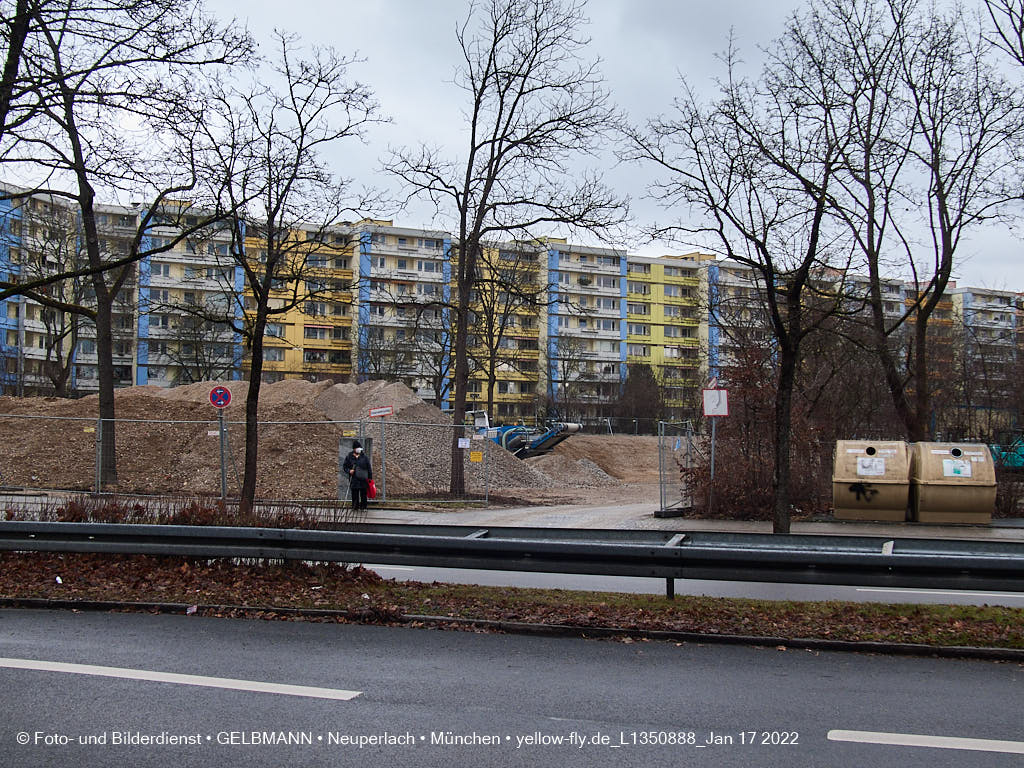 14.01.2022 - Abrissbaustelle Quiddezentrum in Neuperlach 14.01.2022 - Abrissbaustelle Quiddezentrum in Neuperlach