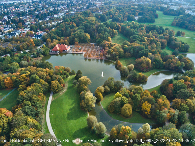 13.10.2022 - der Ostpark mit Biergarten und See in Neuperlach