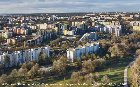 16.11.2023 - Marx-Zentrum und Karl-Marx-Ring 52-62 in Neuperlach