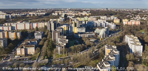 16.11.2023 - Marx-Zentrum und Karl-Marx-Ring 52-62 in Neuperlach