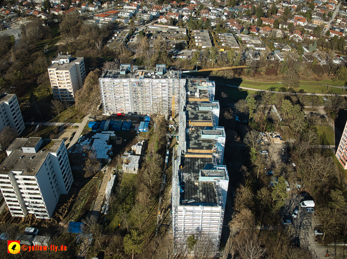 07.02.2023 - Luftbilder von der Sanierung am Karl-Marx-Ring 11-21 in Neuperlach