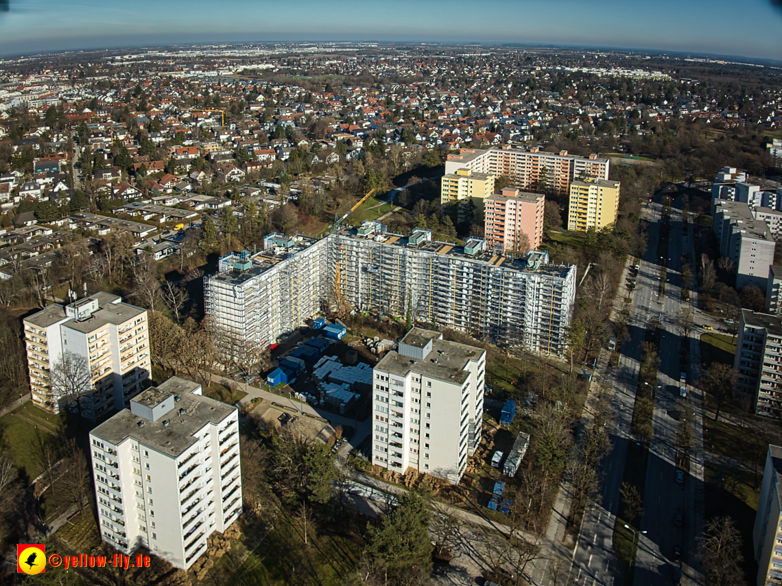 07.02.2023 - Luftbilder von der Sanierung am Karl-Marx-Ring 11-21 in Neuperlach