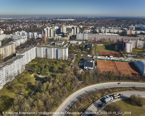 15.02.2023 - Marx-Zentrum und Karl-Marx-Ring 52-62 in Neuperlach