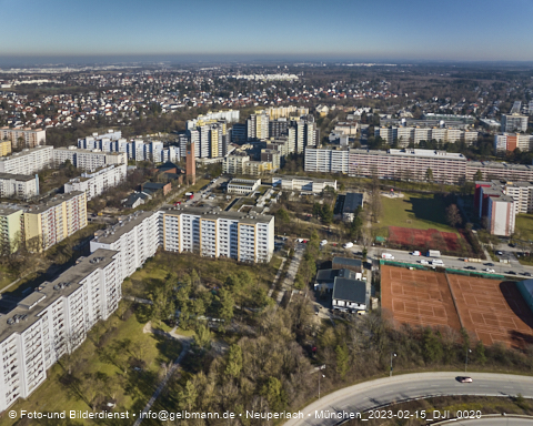 15.02.2023 - Marx-Zentrum und Karl-Marx-Ring 52-62 in Neuperlach