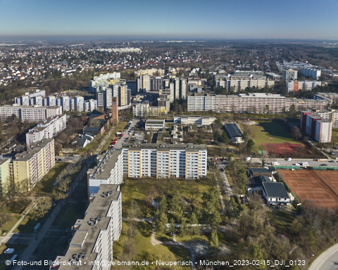 15.02.2023 - Marx-Zentrum und Karl-Marx-Ring 52-62 in Neuperlach