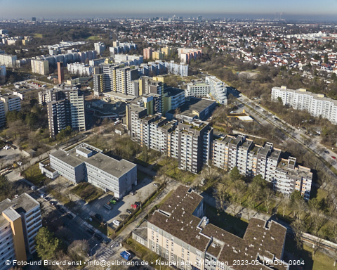 15.02.2023 - Marx-Zentrum und Karl-Marx-Ring 52-62 in Neuperlach