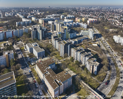 15.02.2023 - Marx-Zentrum und Karl-Marx-Ring 52-62 in Neuperlach