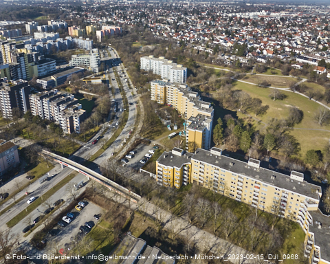 15.02.2023 - Marx-Zentrum und Karl-Marx-Ring 52-62 in Neuperlach