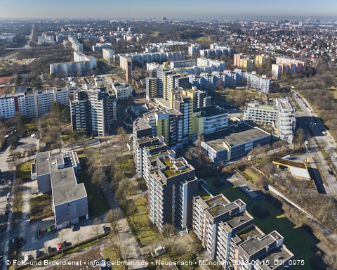 15.02.2023 - Marx-Zentrum und Karl-Marx-Ring 52-62 in Neuperlach