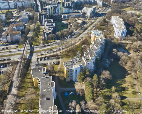 15.02.2023 - Marx-Zentrum und Karl-Marx-Ring 52-62 in Neuperlach