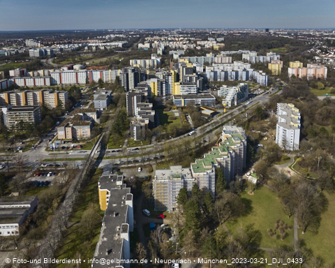 21.03.2023 - Marx-Zentrum und Karl-Marx-Ring 52-62 in Neuperlach
