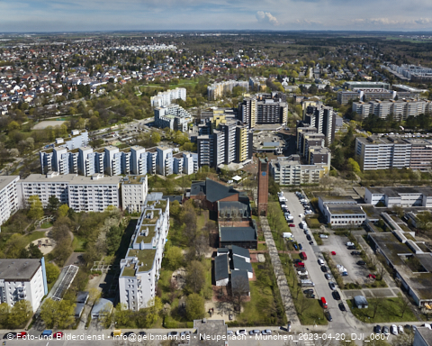 21.04.2023 - Marx-Zentrum und Karl-Marx-Ring 52-62 in Neuperlach