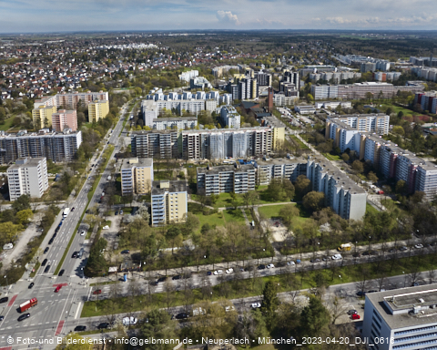 21.04.2023 - Marx-Zentrum und Karl-Marx-Ring 52-62 in Neuperlach