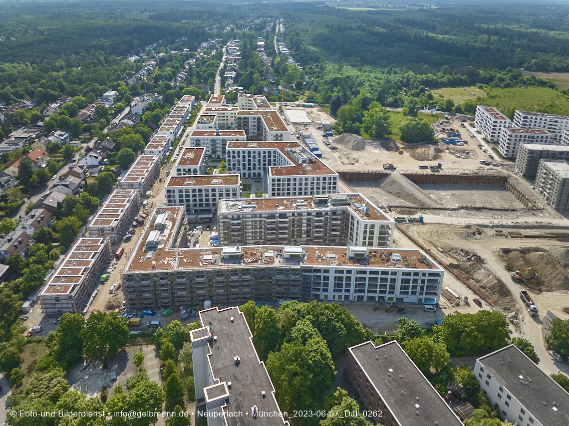 07.06.2023 - Aktuelle Luftbilder aus dem Alexisquartier und Pandion Verde in Neuperlach in München
