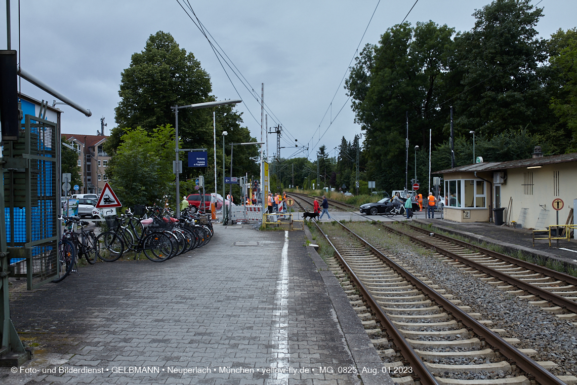 01.08.2023 - Bahnschranke an der S-Bahn Fasanerie