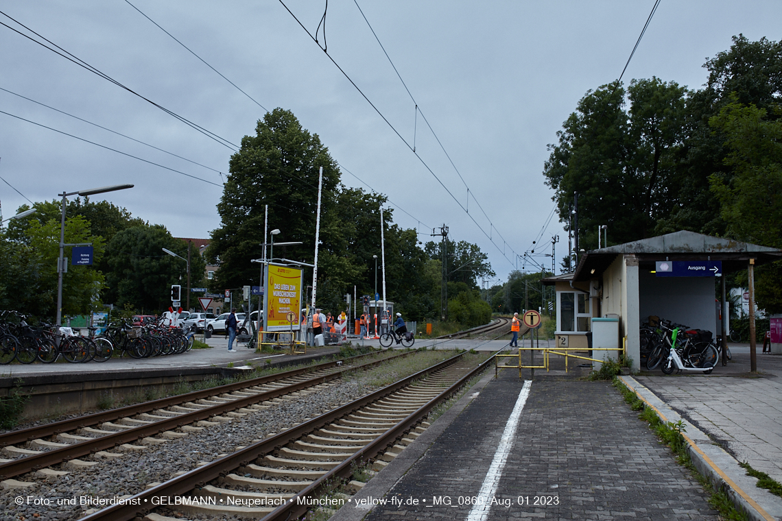 01.08.2023 - Bahnschranke an der S-Bahn Fasanerie