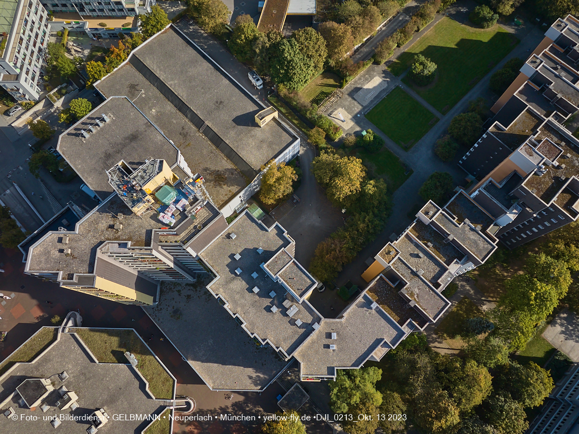 13.10.2023 - unser Marx-Zentrum und Wohnanlage Karl-Marx-Ring 52-62 in Neuperlach