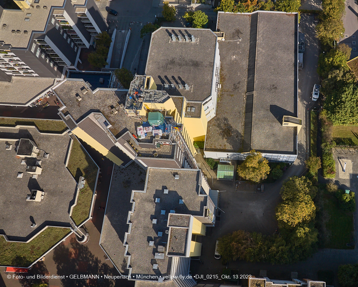 13.10.2023 - unser Marx-Zentrum und Wohnanlage Karl-Marx-Ring 52-62 in Neuperlach