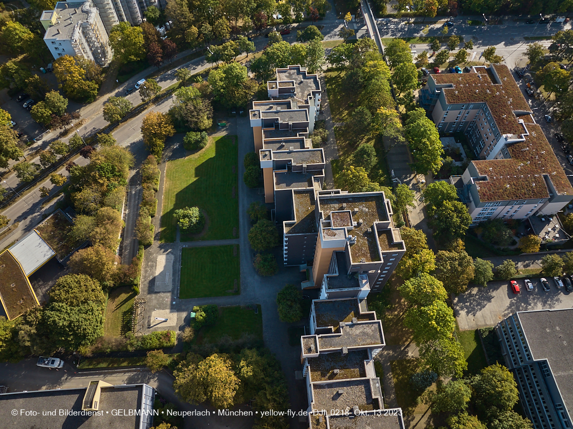 13.10.2023 - unser Marx-Zentrum und Wohnanlage Karl-Marx-Ring 52-62 in Neuperlach