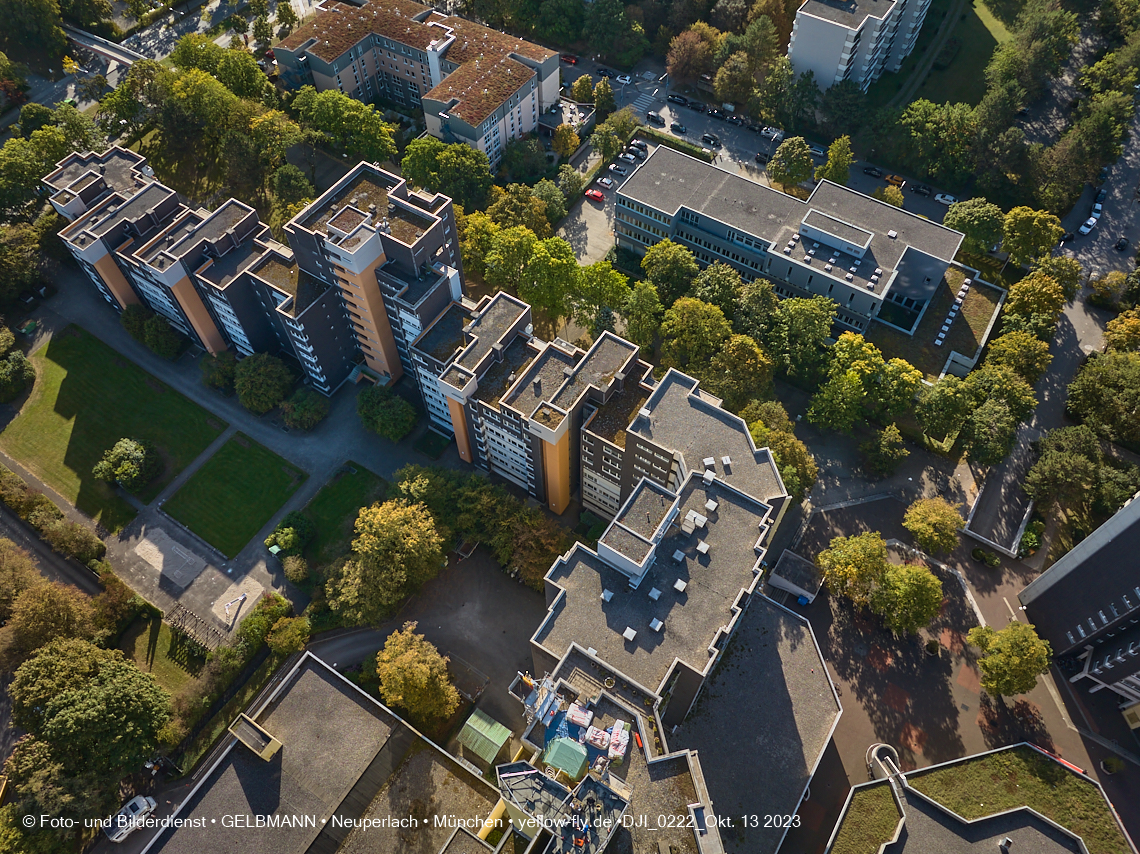 13.10.2023 - unser Marx-Zentrum und Wohnanlage Karl-Marx-Ring 52-62 in Neuperlach