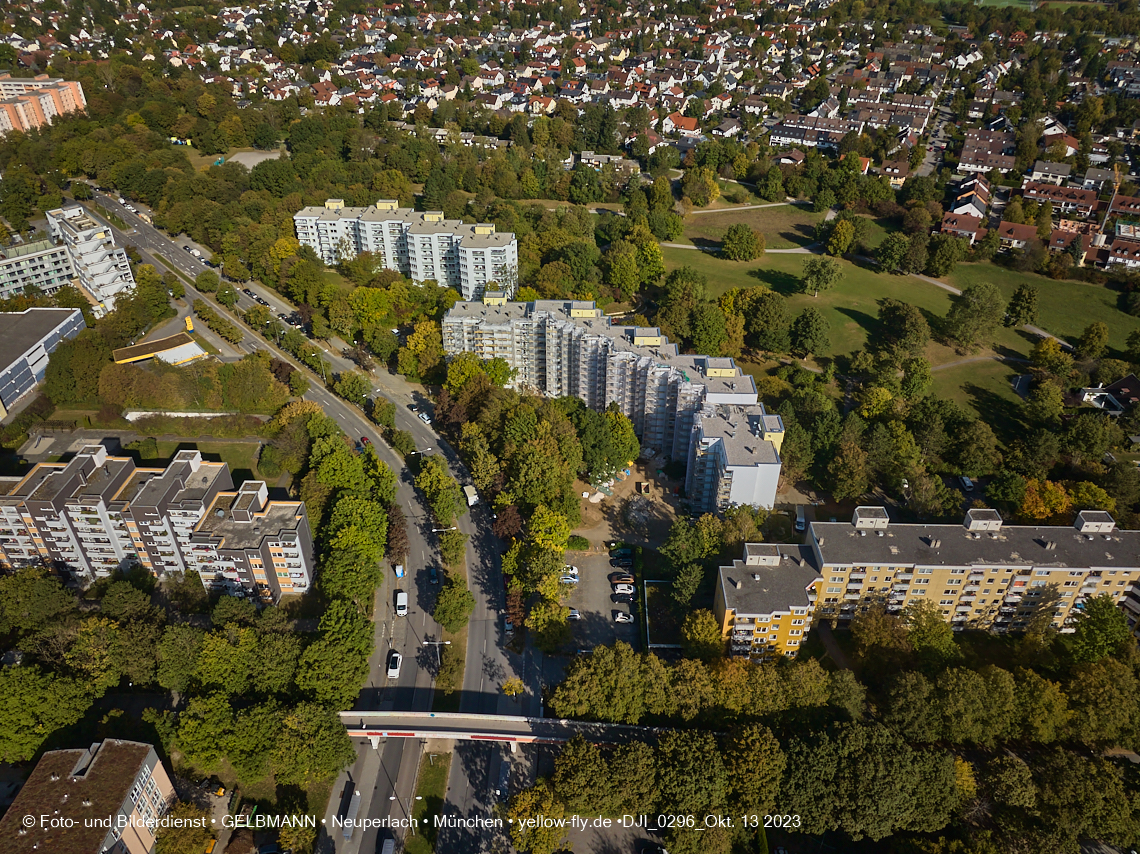 13.10.2023 - unser Marx-Zentrum und Wohnanlage Karl-Marx-Ring 52-62 in Neuperlach