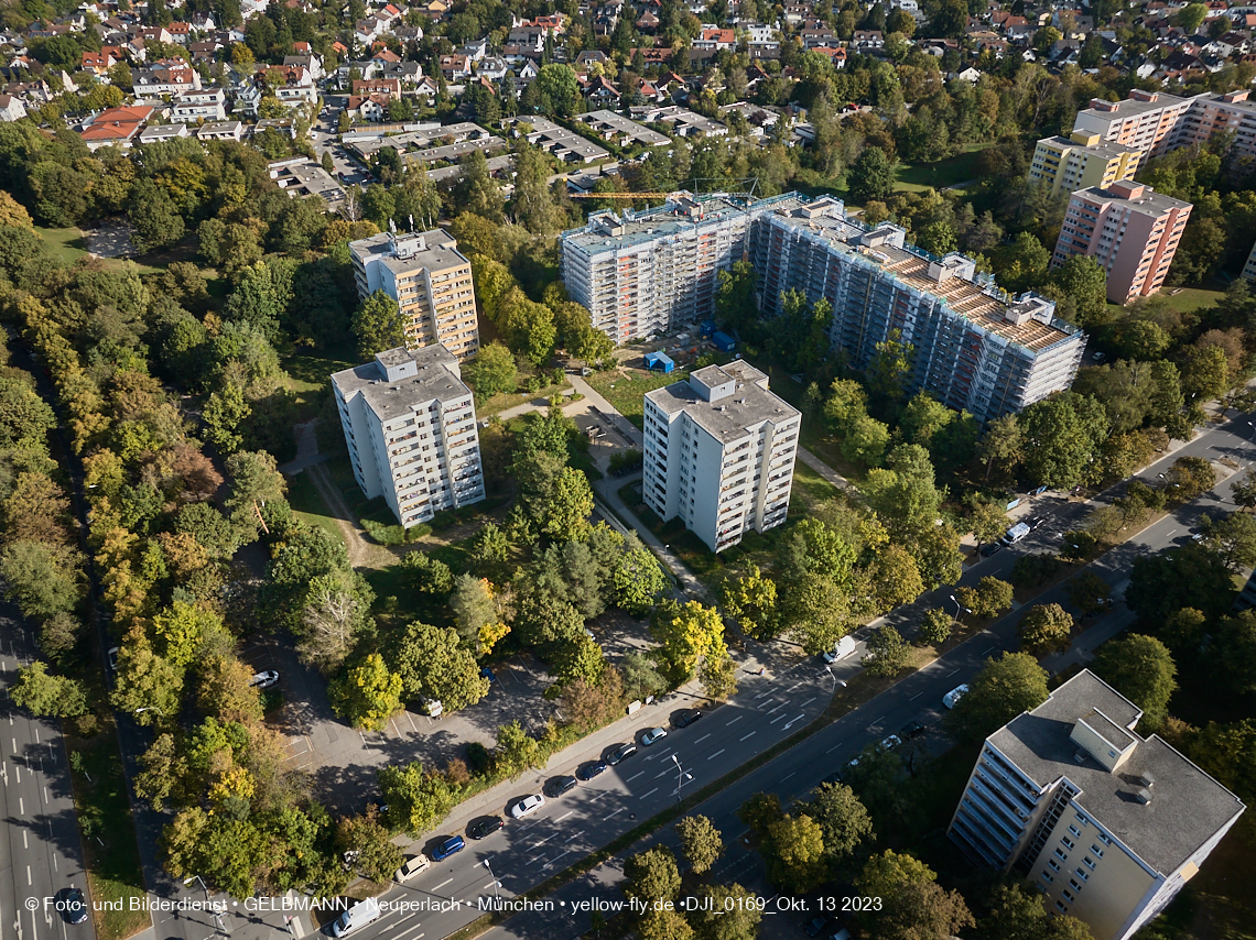 13.10.2023 - GEWOFAG-Sanierung am Karl-Marx-Ring 11-21 in Neuperlach