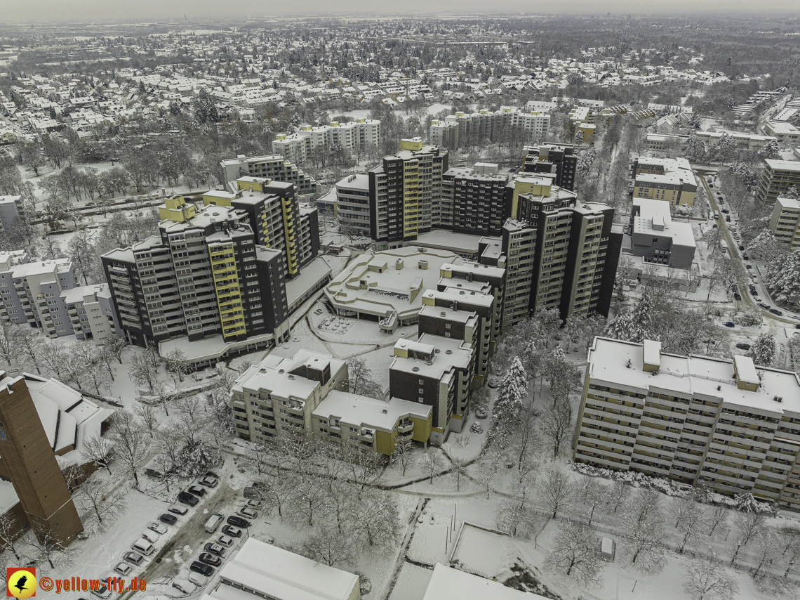 05.12.2021 - Karl-Marx-Ring und Marx-Zentrum in Neuperlach