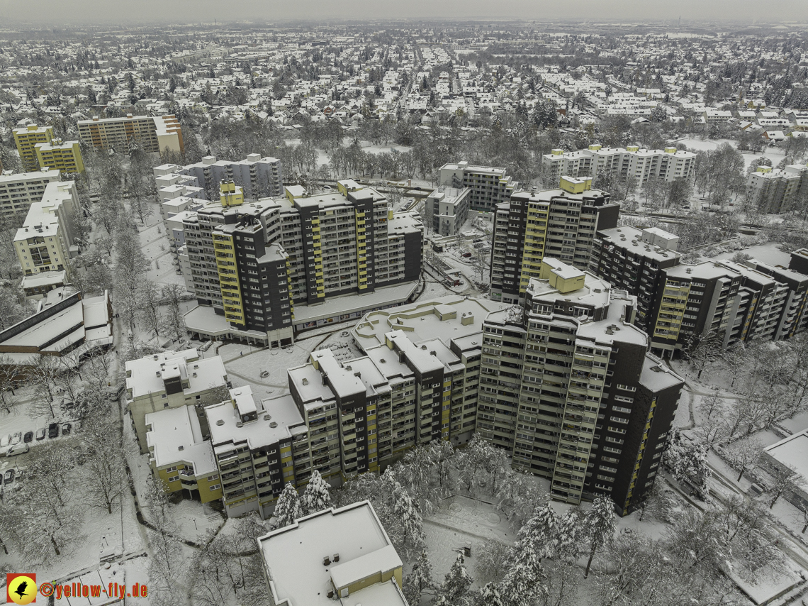 05.12.2021 - Karl-Marx-Ring und Marx-Zentrum in Neuperlach