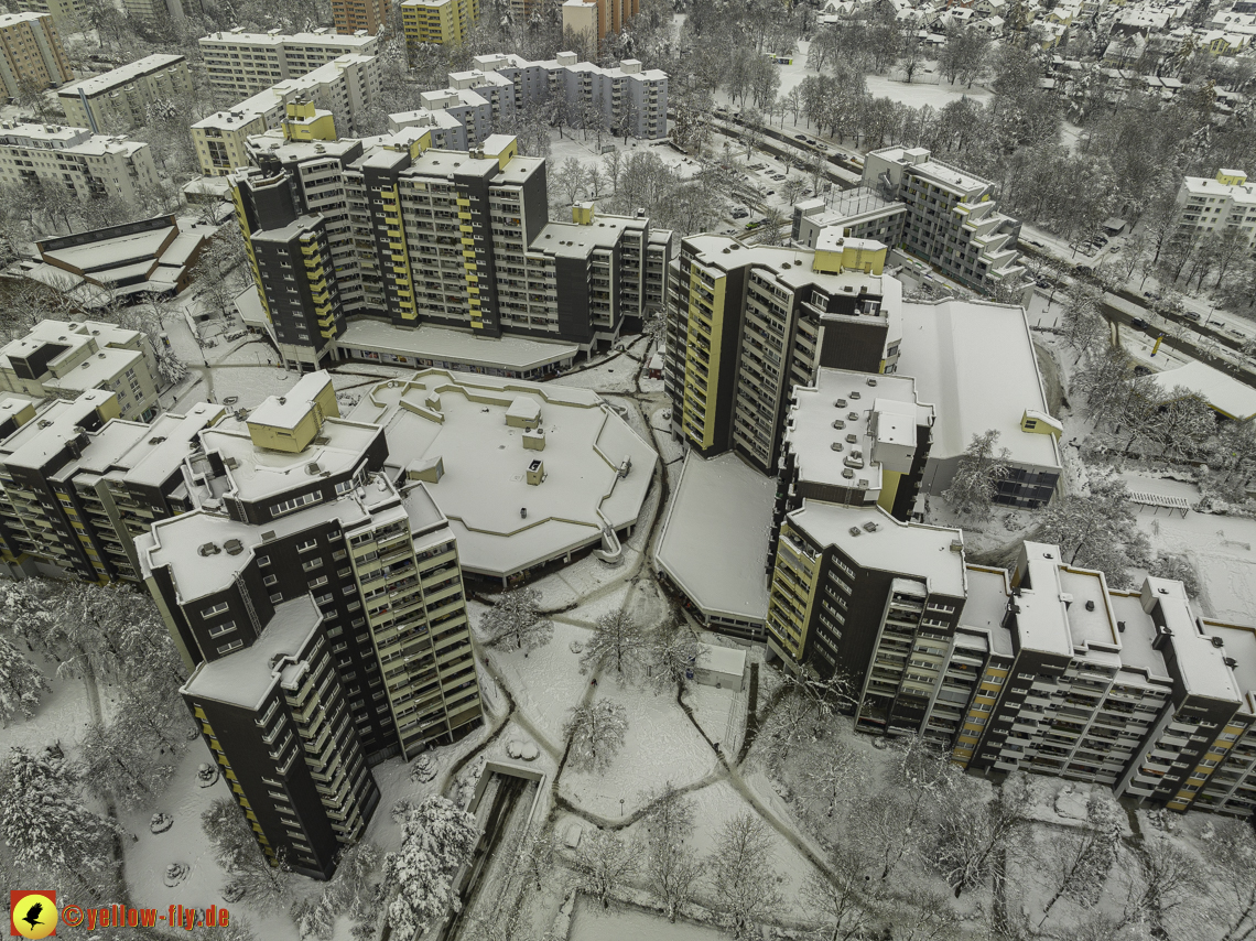 05.12.2021 - Karl-Marx-Ring und Marx-Zentrum in Neuperlach