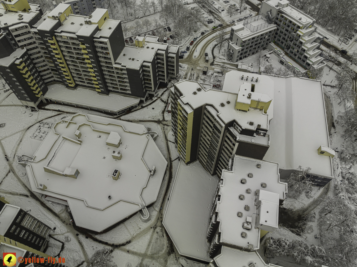 05.12.2021 - Karl-Marx-Ring und Marx-Zentrum in Neuperlach