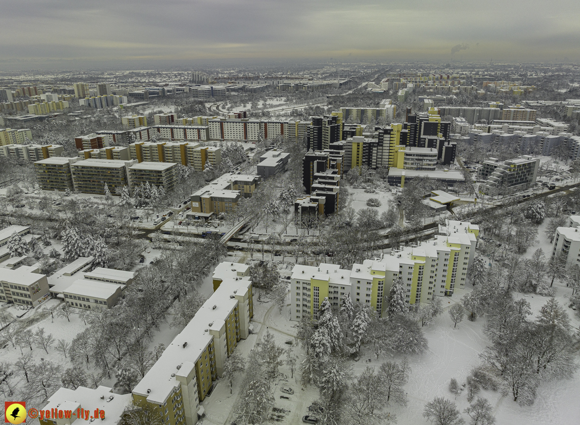 05.12.2021 - Karl-Marx-Ring und Marx-Zentrum in Neuperlach