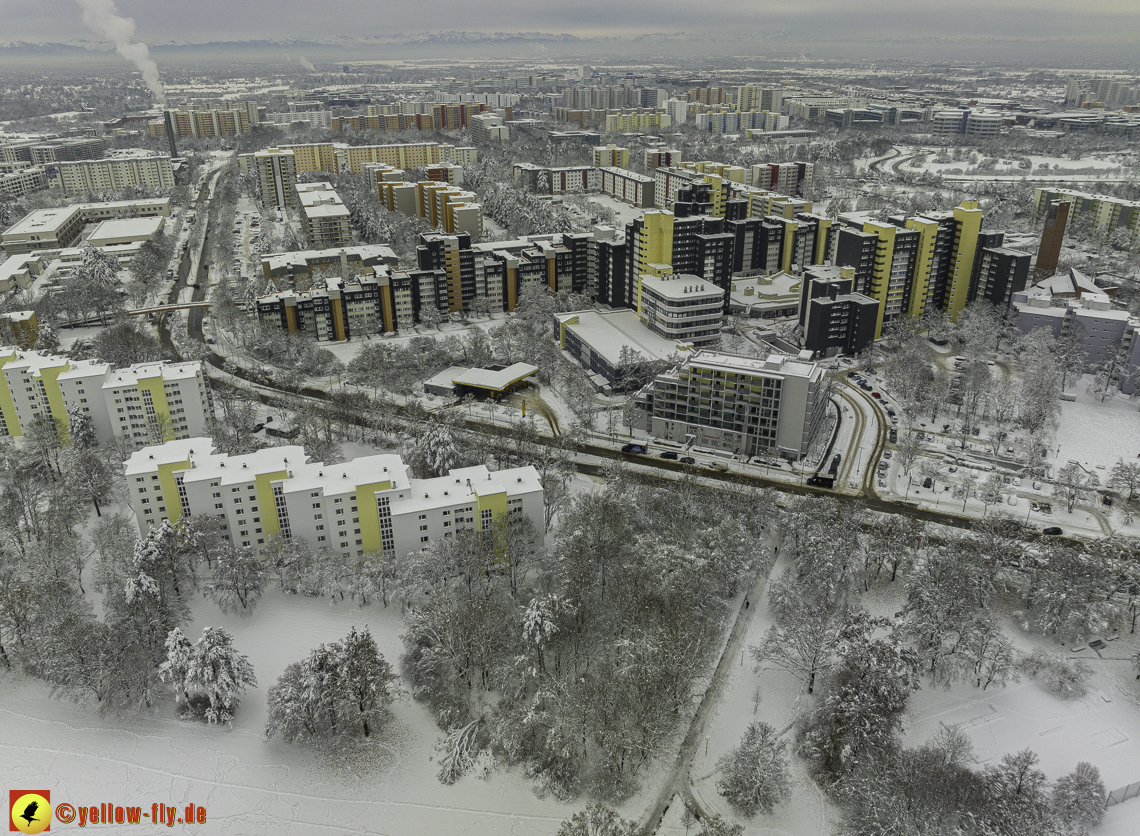 05.12.2021 - Karl-Marx-Ring und Marx-Zentrum in Neuperlach