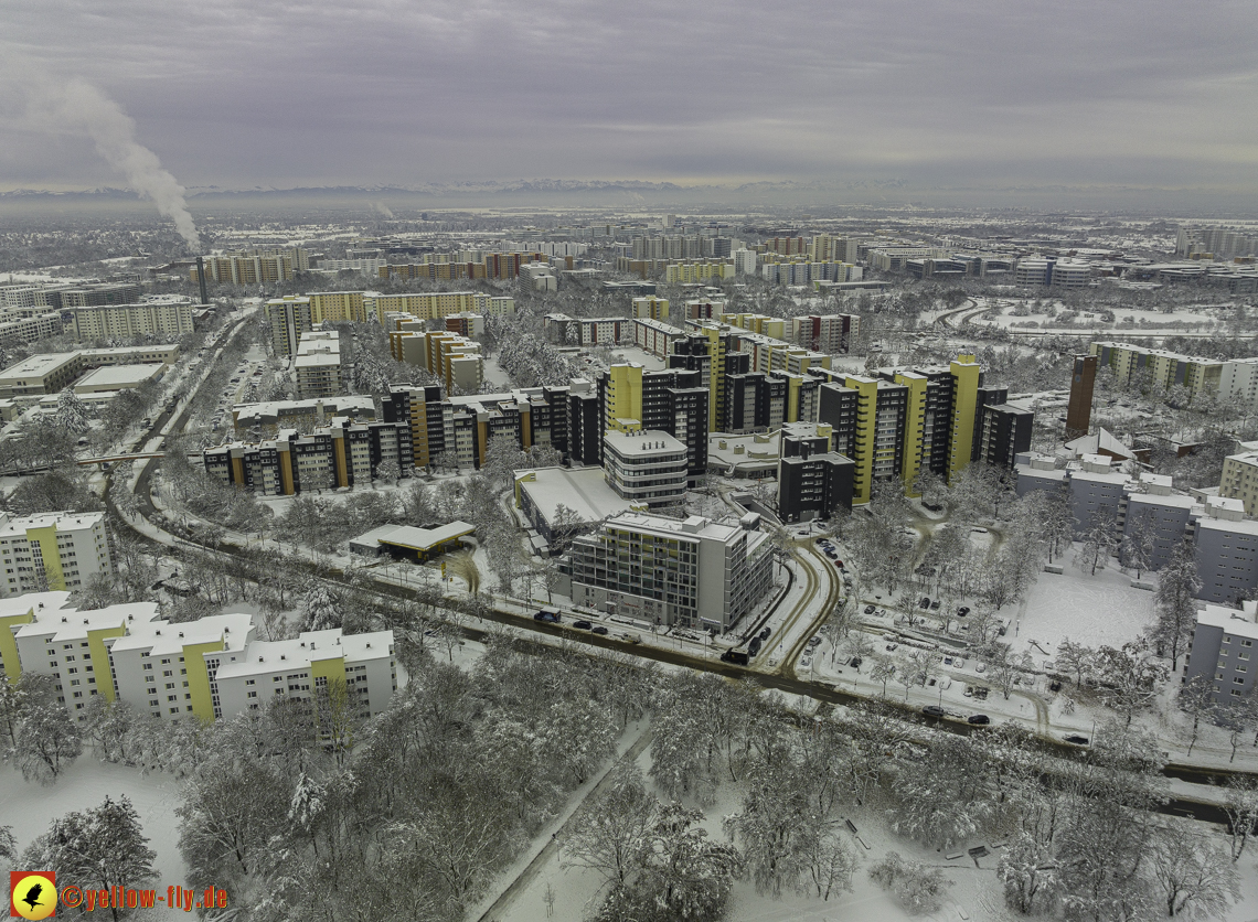 05.12.2021 - Karl-Marx-Ring und Marx-Zentrum in Neuperlach