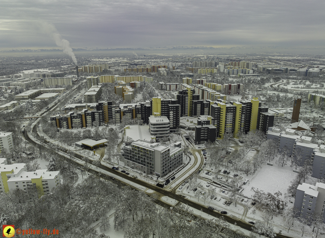 05.12.2021 - Karl-Marx-Ring und Marx-Zentrum in Neuperlach