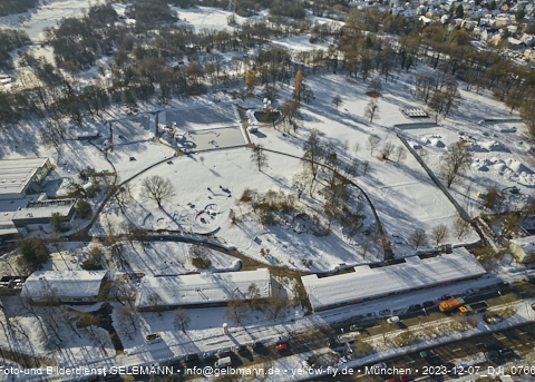 07.12.2023 - Ostpark mit Schnee und Eis in Berg am Laim