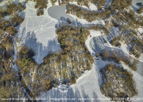 07.12.2023 - Ostpark mit Schnee und Eis in Berg am Laim