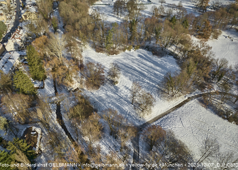 07.12.2023 - Ostpark mit Schnee und Eis in Berg am Laim