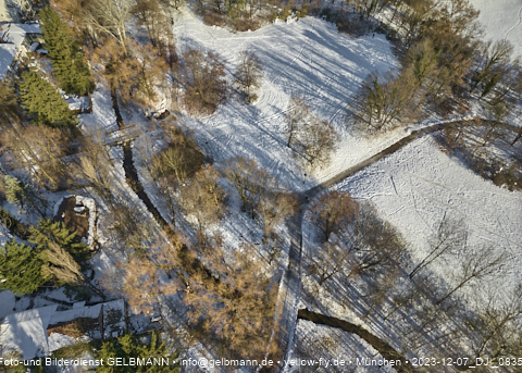 07.12.2023 - Ostpark mit Schnee und Eis in Berg am Laim