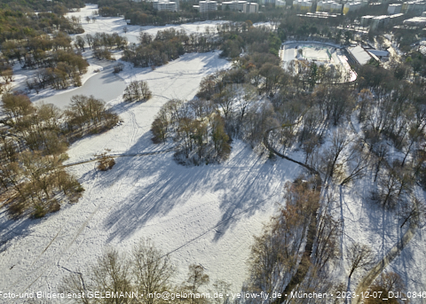 07.12.2023 - Ostpark mit Schnee und Eis in Berg am Laim