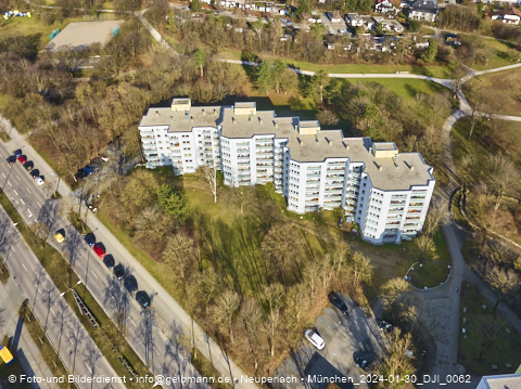 30.01.2024 - Marx-Zentrum, Studentenwohnheim und Wohnanlage Karl-Marx-Ring 52-62 und KMR 53-57c