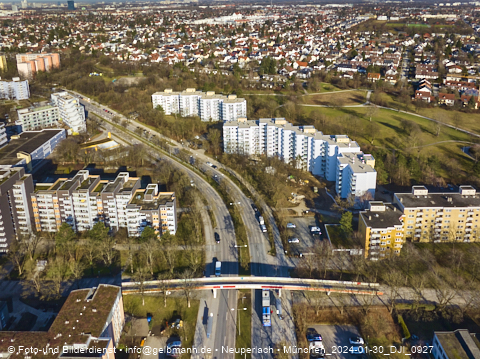 30.01.2024 - Marx-Zentrum, Studentenwohnheim und Wohnanlage Karl-Marx-Ring 52-62 und KMR 53-57c