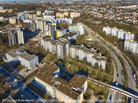 30.01.2024 - Marx-Zentrum, Studentenwohnheim und Wohnanlage Karl-Marx-Ring 52-62 und KMR 53-57c