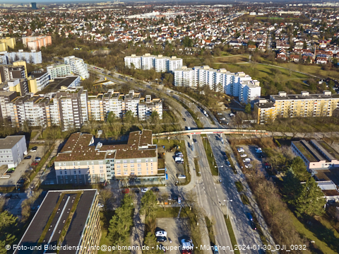 30.01.2024 - Marx-Zentrum, Studentenwohnheim und Wohnanlage Karl-Marx-Ring 52-62 und KMR 53-57c