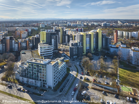 30.01.2024 - Marx-Zentrum, Studentenwohnheim und Wohnanlage Karl-Marx-Ring 52-62 und KMR 53-57c