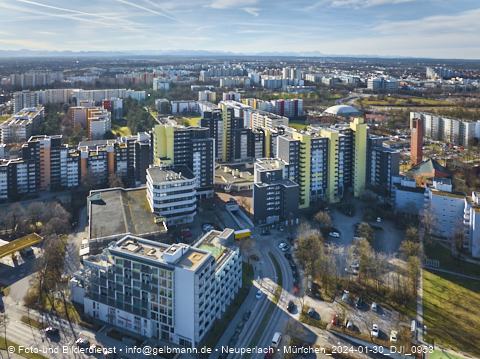 30.01.2024 - Marx-Zentrum, Studentenwohnheim und Wohnanlage Karl-Marx-Ring 52-62 und KMR 53-57c