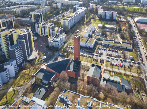 30.01.2024 - Marx-Zentrum, Studentenwohnheim und Wohnanlage Karl-Marx-Ring 52-62 und KMR 53-57c